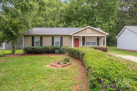 6220 Easter Lane sold home in Melynda Woods, Charlotte, NC