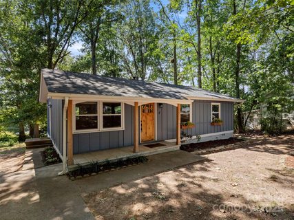4 Merlin Way sold home in Camelot, Asheville, NC