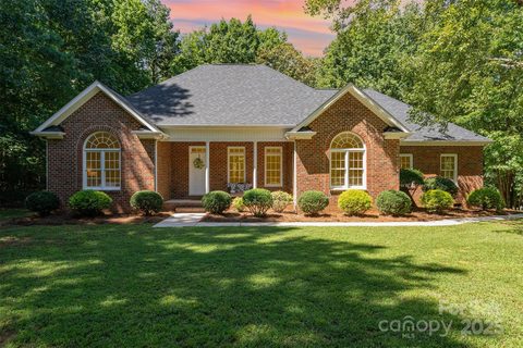 287 Beaten Path Road sold home in Shavenders Bluff, Mooresville, NC