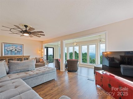 602 Fleetwood Plaza active condo in Fleetwood Plaza, Hendersonville, NC