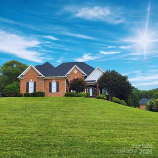 1081 Horse Rock Road sold home in Baker Mountain Estates, Hickory, NC