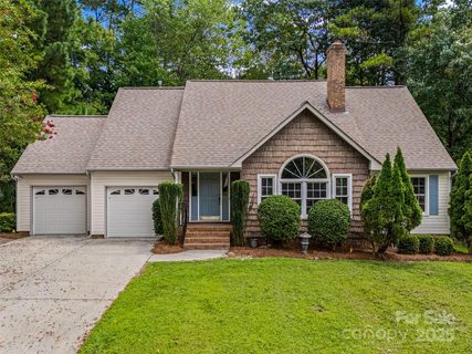 11132 Scullers Run sold home in Watertrace, Tega Cay, SC