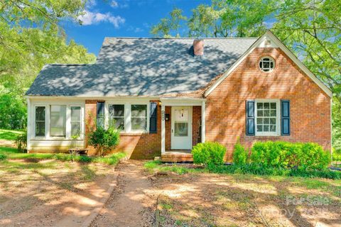 409 Gold Street active home in Woodside, Shelby, NC
