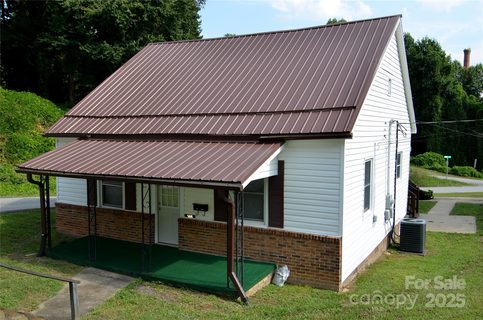 146 Fourth C Street sold home in Clinchfield, Marion, NC