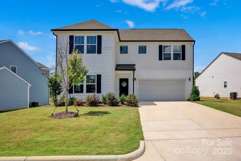 126 Dyssa Loop sold home in Marthas Ridge, Statesville, NC