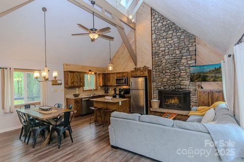 114 Locust Ridge Road sold home in Charter Hills, Beech Mountain, NC