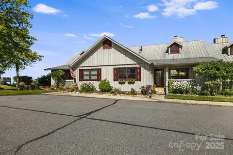 33 Eagles Nest Court