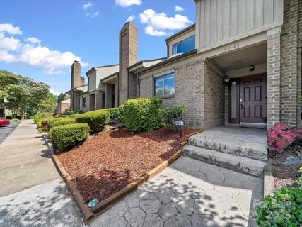 8041 Charter Oak Lane sold townhome in Treva Woods, Charlotte, NC