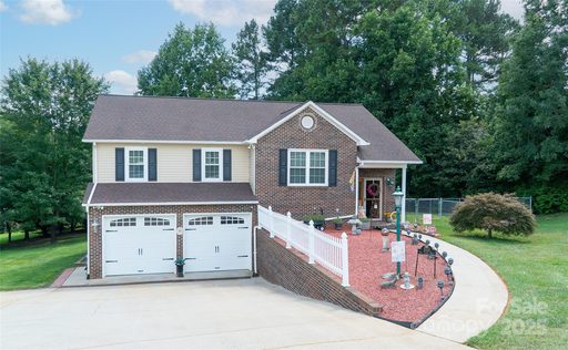 3111 Dry Ponds Road sold home in Doe Run, Granite Falls, NC