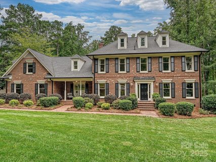 2700 Cross Country Road