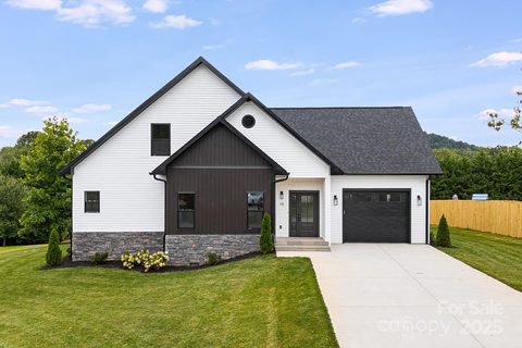 Homes in Lone Laurel, Hendersonville
