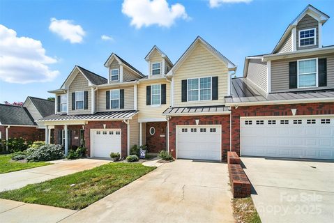 1995 Talbot Lane sold townhome in Braxton Gate Townhomes, Hickory, NC