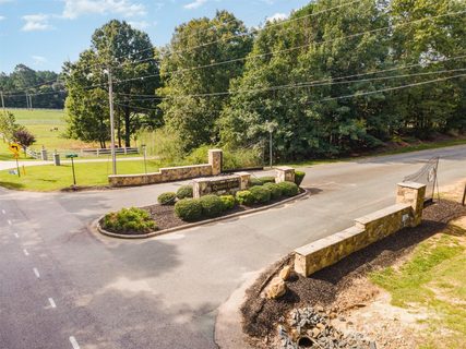 6914 My Ladys Way sold lot in Queens Gate, Waxhaw, NC