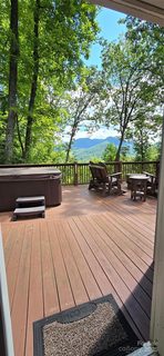Homes in Greenridge Falls, Barnardsville