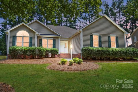 8877 Oldenburg Drive sold home in Oldenburg Estates, Mount Pleasant, NC