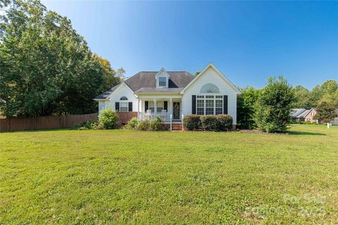 903 Little Brook Circle sold home in Willow Creek, York, SC