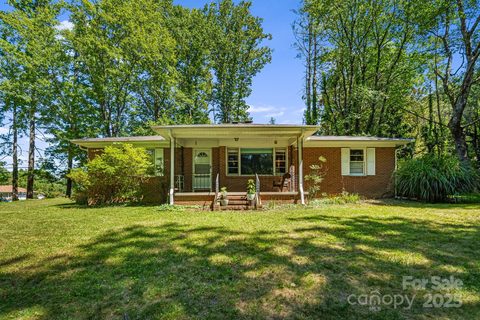 3151 Magnolia Drive sold home in Grimesdale, Hendersonville, NC