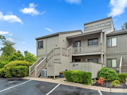 201 Juniper Lane sold condo in Lakemoor Village, Hendersonville, NC