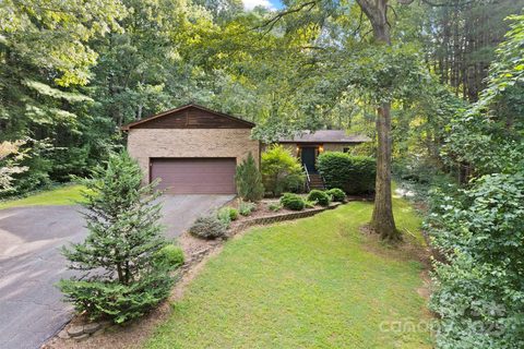 207 Mint Way sold home in Cinnamon Woods, Flat Rock, NC