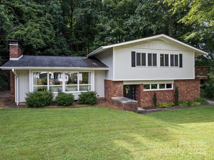 15 Belleview Road sold home in East Hills, Waynesville, NC