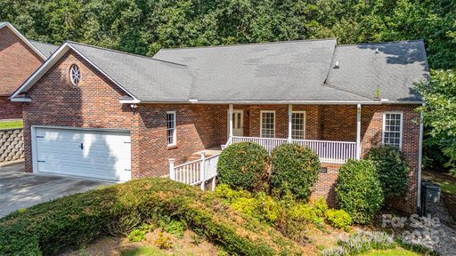 1448 Weatherwood Drive sold home in Weatherwood, Lincolnton, NC