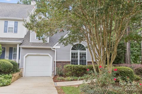 8333 Southgate Commons Drive sold townhome in Southgate Commons, Charlotte, NC