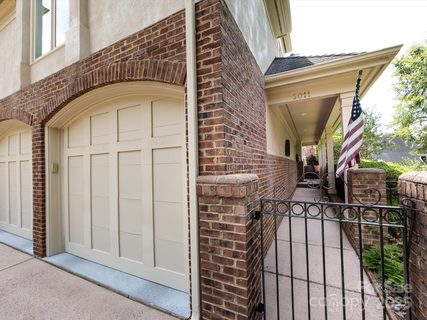 6011 Old Well House Road sold townhome in Challis Hill, Charlotte, NC