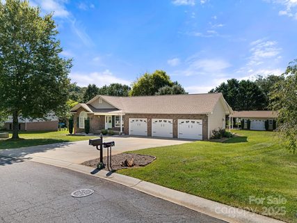 1502 Farmington Hills Drive sold home in Farmington Hills, Conover, NC