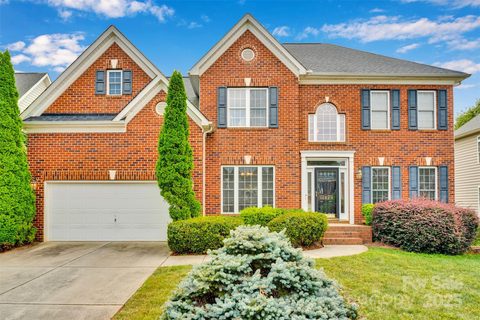 16829 Hampton Trace Road sold home in Hampton Ridge, Huntersville, NC