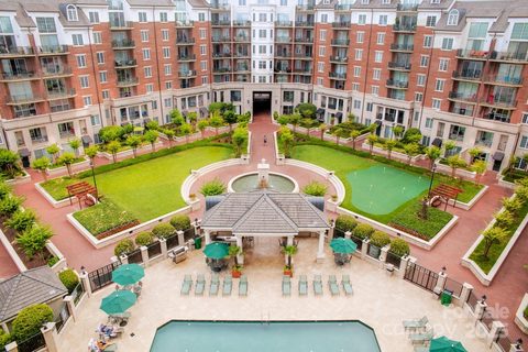 300 W 5th Street