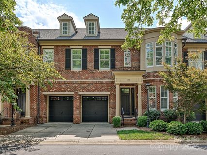 6708 Louisburg Square Lane sold townhome in Louisburg Square, Charlotte, NC