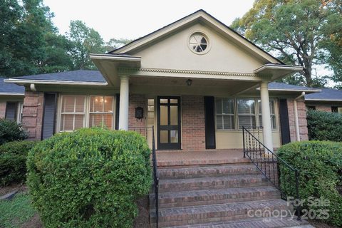 315 Dogwood Drive sold home in Woodland Park, Mount Holly, NC