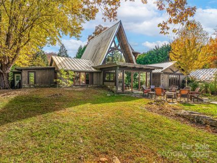 113 Forest Hills Drive sold home in Forest Hills, Black Mountain, NC