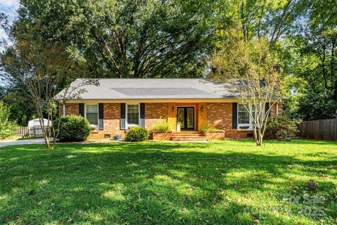 715 Fairbanks Road