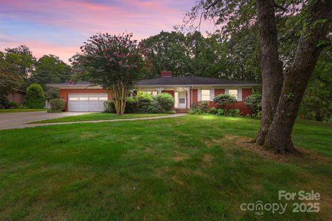 921 Confederate Avenue sold home in Country Club, Salisbury, NC