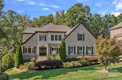 Previously sold for $882,500