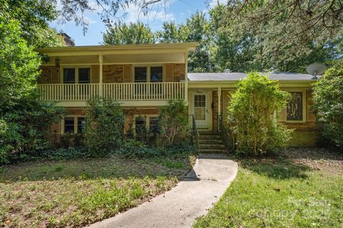 1613 Dixon Road sold home in Kingswood, Gastonia, NC