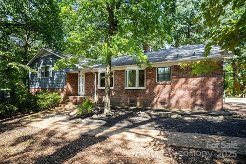 531 Whittington Place sold home in Berkshire Hills, Statesville, NC