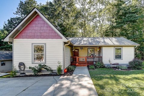 399 Hunters Ridge Road sold home in Hunters Ridge, Mills River, NC