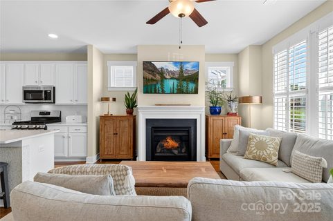 530 Amalfi Drive
