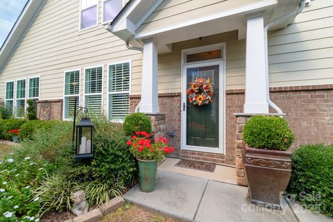 3720 Highland Castle Way sold home in Glenmore, Charlotte, NC