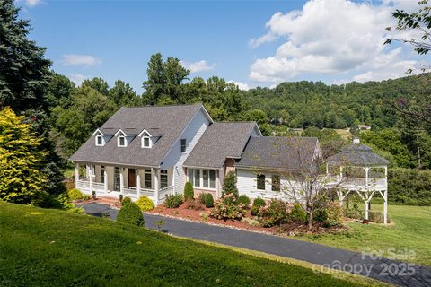 208 Parrish Farm Road pending home in Laurel Ridge Farms, Waynesville, NC
