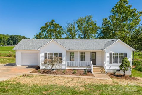 4774 Thoreau Drive sold home in Swinging Bridge, Conover, NC