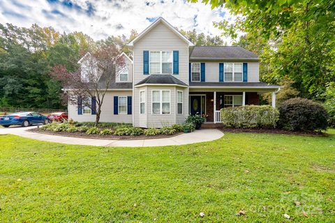 1018 Grist Mill Run sold home in Olde Mill, Salisbury, NC