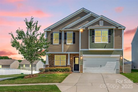 147 Kingsway Drive sold home in Kensington Village, Mooresville, NC