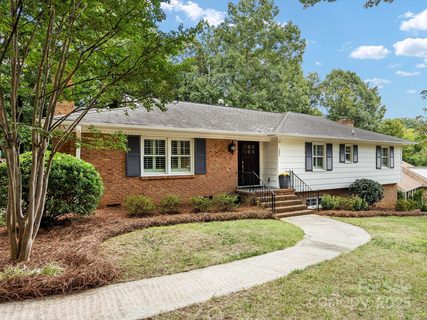 121 Glen Oaks Road
