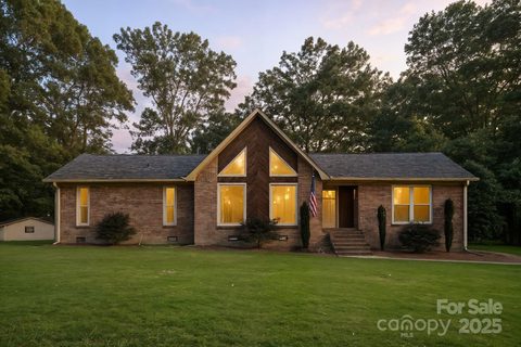 5008 Edith Oak Lane sold home in Olive Branch Estates, Wingate, NC