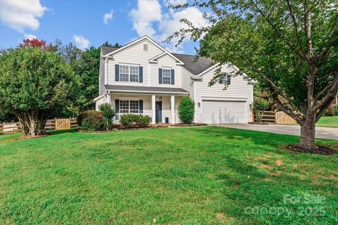 131 Spring Grove Drive sold home in Wyndham Shores, Mooresville, NC