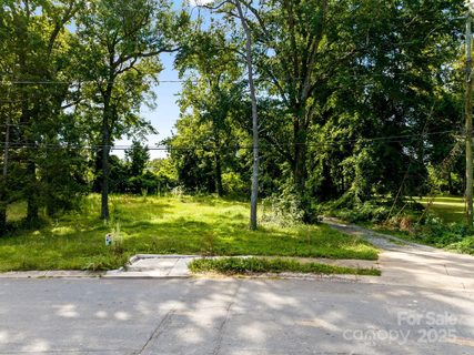 545 Dawn Circle pending lot in Austin Park, Charlotte, NC