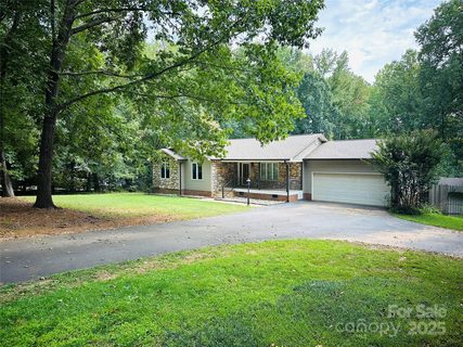7536 Forest Oak Drive sold home in Forest Oaks, Denver, NC